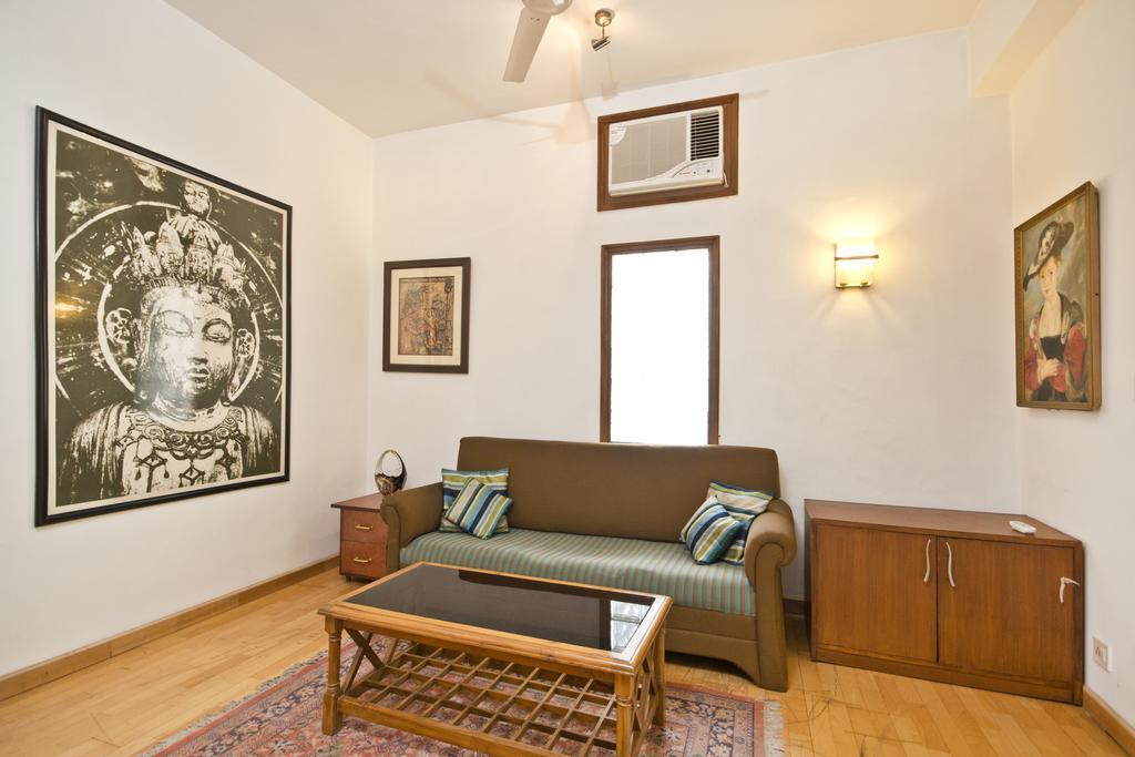 One-Bedroom Apartment with City View